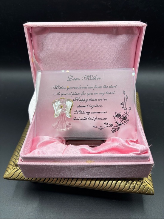 Jewelry - Glass 'Dear Mother' Sentimental Plaque with Angel Accent - Pink